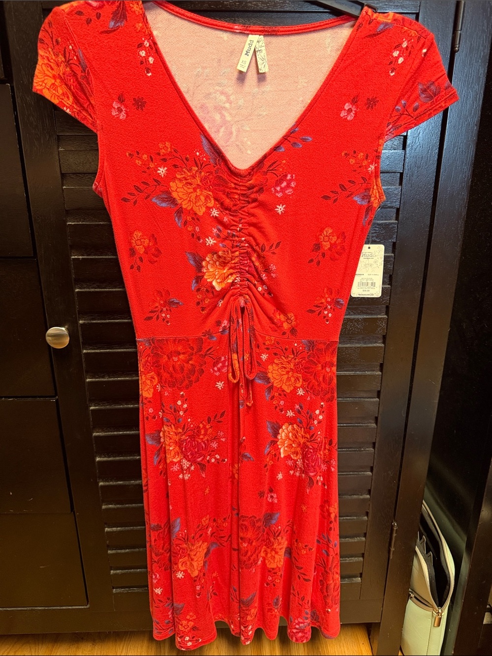 Mudd Red Floral Ruched V‑Neck Dress